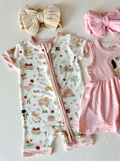 Shortie 2-Way Zip Romper, Cute Farm Animals Pink