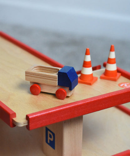 Beck Wooden Lorry Toy