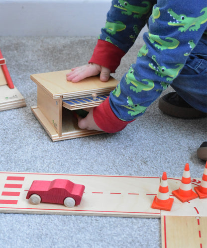 Beck Small Toy Car Garage