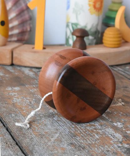 Mader Free Wheel Yoyo - Butterfly