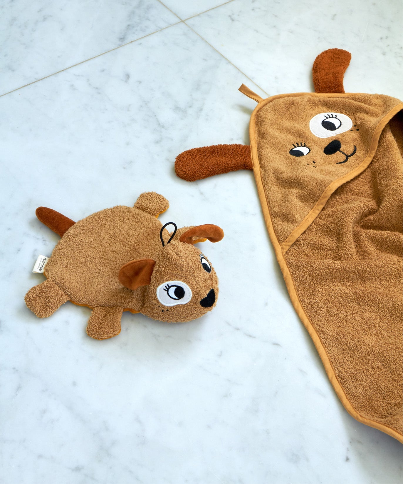 Roommate Dog Washcloth Bath Toy